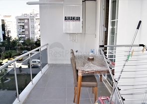 شقة مؤثثة ضمن مجمع سكني في منطقة ليمان كونيالتي من مدينة أنطاليا