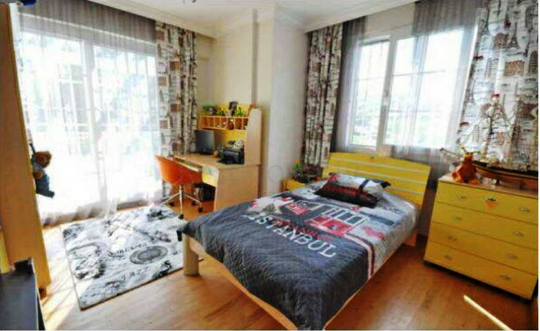 فيلا فاخرة مع حديقة كبيرة وحمام سباحة في فتحية