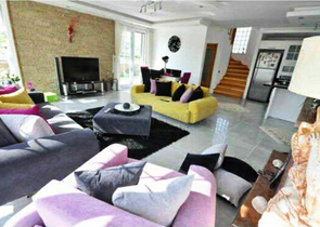 فيلا فاخرة مع حديقة كبيرة وحمام سباحة في فتحية