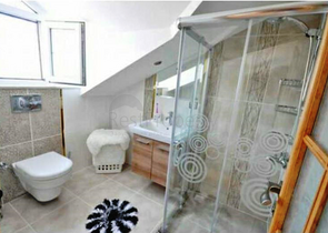 فيلا فاخرة مع حديقة كبيرة وحمام سباحة في فتحية