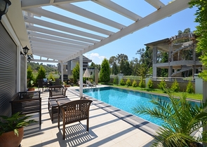 فيلا فاخرة مع حديقة كبيرة وحمام سباحة في فتحية