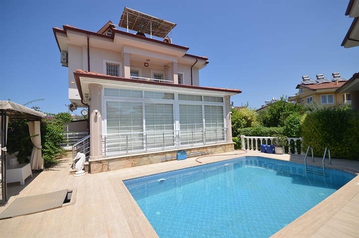 فيلا مؤثثة ومميزة في فتحية