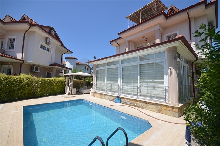 فيلا مؤثثة ومميزة في فتحية