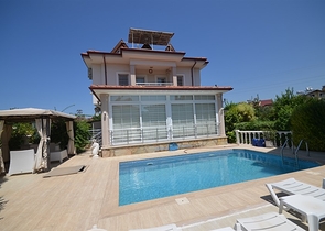 فيلا مؤثثة ومميزة في فتحية