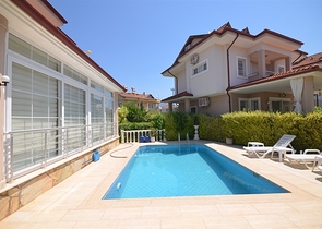 فيلا مؤثثة ومميزة في فتحية