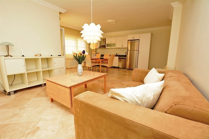 شقة مؤثثة بمساحة واسعة في منطقة محمودلار من ألانيا