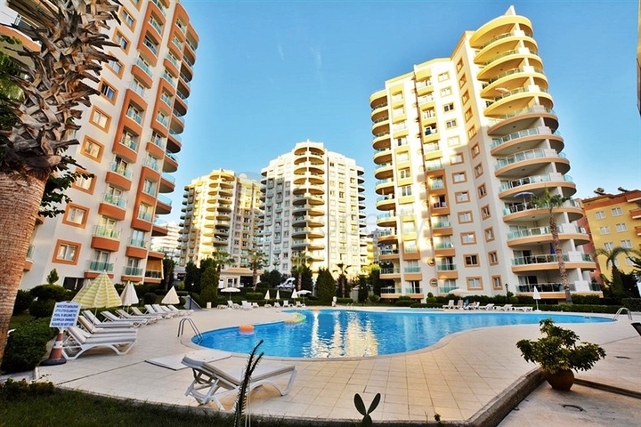 شقة مؤثثة بمساحة واسعة في منطقة محمودلار من ألانيا