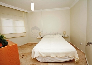 شقة مؤثثة بمساحة واسعة في منطقة محمودلار من ألانيا