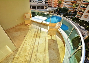 شقة مؤثثة بمساحة واسعة في منطقة محمودلار من ألانيا