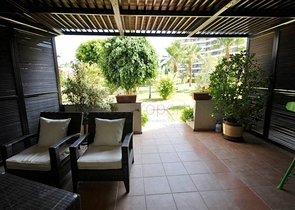 شقة مؤثثة ضمن مجمع سكني رائع في منطقة توسمور من ألانيا