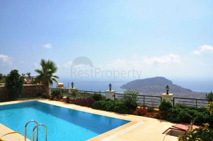 فيلا باطلالات بانورامية ساحرة في ألانيا