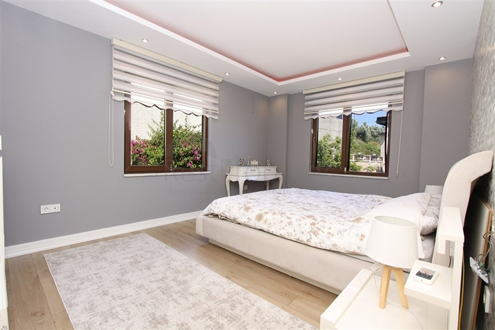 فيلا باطلالات بانورامية ساحرة في ألانيا