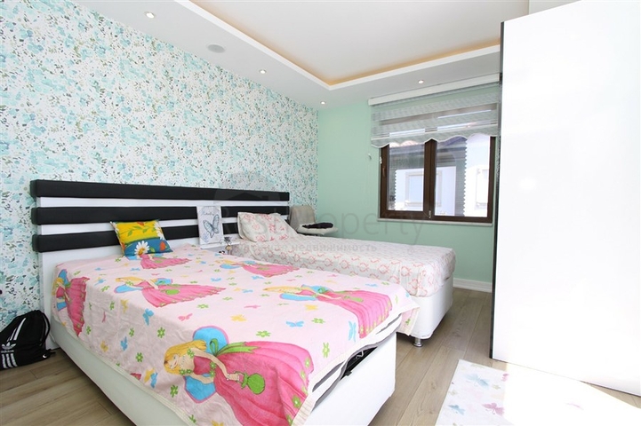 فيلا باطلالات بانورامية ساحرة في ألانيا