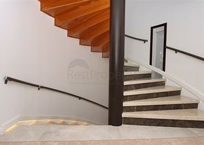 فيلا باطلالات بانورامية ساحرة في ألانيا