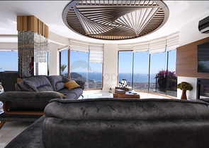 فيلا باطلالات بانورامية ساحرة في ألانيا