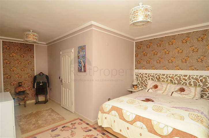 دوبلكس مؤثثة بإطلالات ساحرة في منطقة محمودلار من لانيا