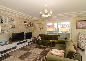 دوبلكس مؤثثة بإطلالات ساحرة في منطقة محمودلار من لانيا