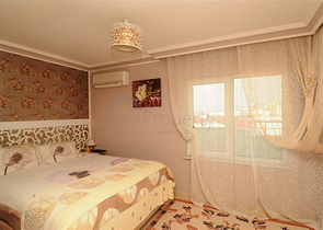 دوبلكس مؤثثة بإطلالات ساحرة في منطقة محمودلار من لانيا