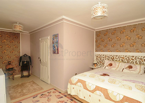 دوبلكس مؤثثة بإطلالات ساحرة في منطقة محمودلار من لانيا