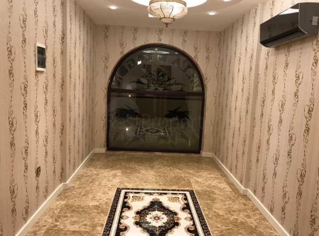 فيلا فاخرة مع بركة سباحة خاصة في في كيمير