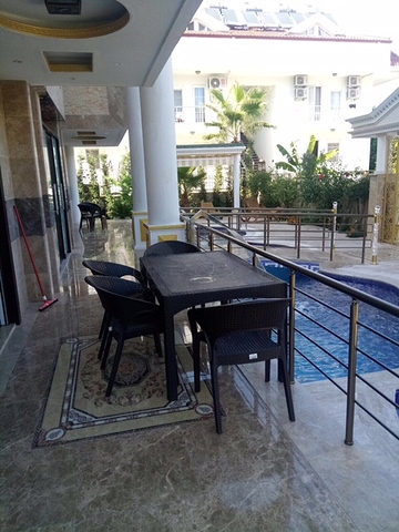 فيلا فاخرة مع بركة سباحة خاصة في في كيمير