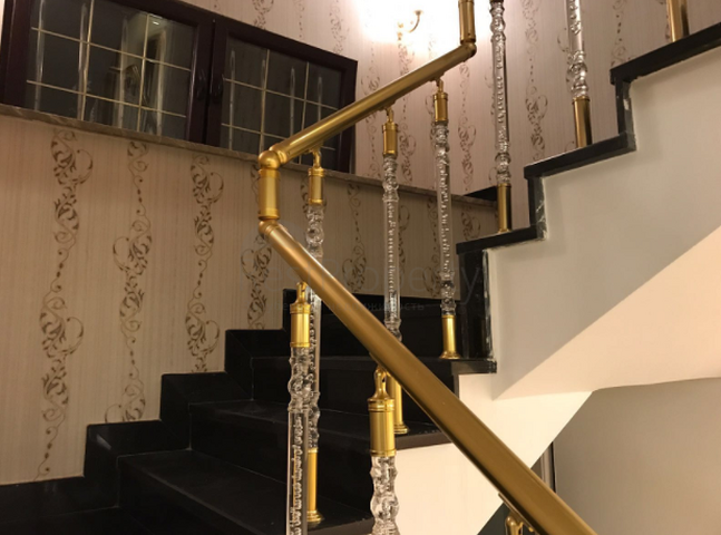 فيلا فاخرة مع بركة سباحة خاصة في في كيمير