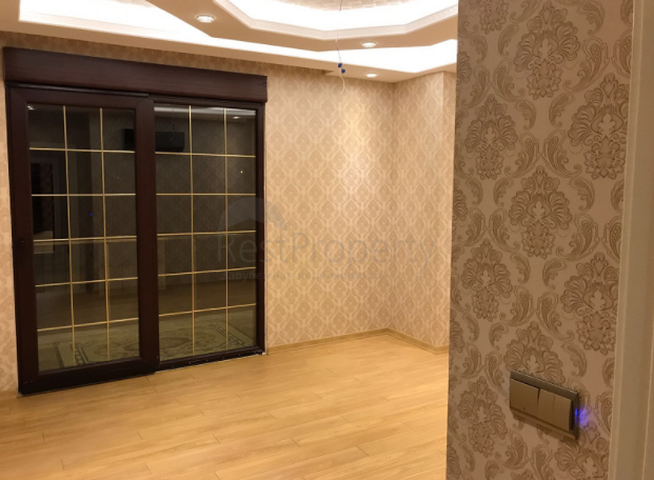 فيلا فاخرة مع بركة سباحة خاصة في في كيمير