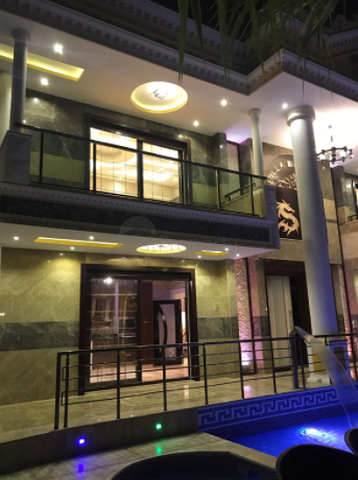 فيلا فاخرة مع بركة سباحة خاصة في في كيمير