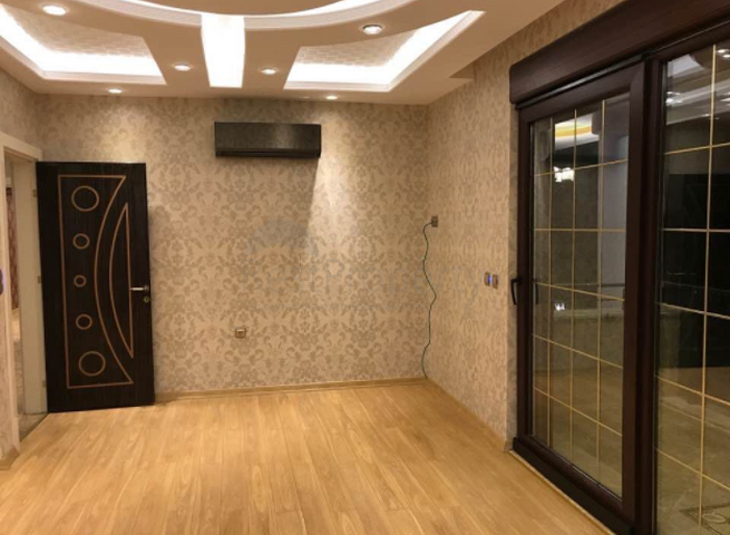 فيلا فاخرة مع بركة سباحة خاصة في في كيمير