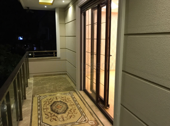 فيلا فاخرة مع بركة سباحة خاصة في في كيمير