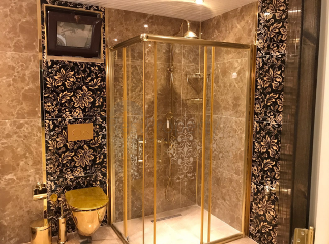 فيلا فاخرة مع بركة سباحة خاصة في في كيمير