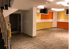 فيلا فاخرة مع بركة سباحة خاصة في في كيمير