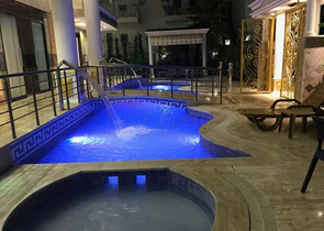 فيلا فاخرة مع بركة سباحة خاصة في في كيمير