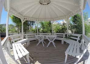 شقة مؤثثة في منطقة كونيالتي من مدينة أنطاليا