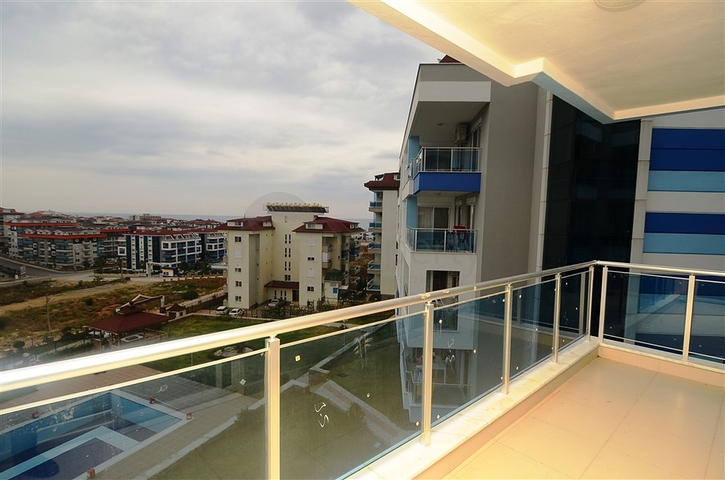 شقق فاخرة ضمن مجمع سكني حديث في كاستل / الانيا 