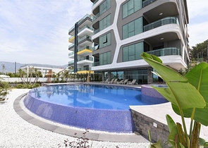 اول صف على البحر - شقق بتصاميم مختلفة - ضمن مجمع حديث في كارجي جاك / الانيا 