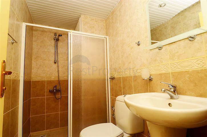 شقة مفروشة - تصميم غرفتين وصالة - في اوبا / الانيا 