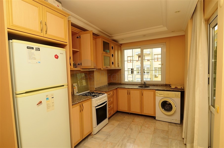 شقة مفروشة - تصميم غرفتين وصالة - في اوبا / الانيا 