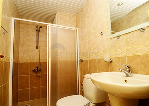 شقة مفروشة - تصميم غرفتين وصالة - في اوبا / الانيا 