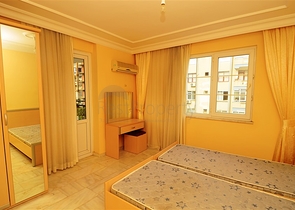 شقة مفروشة - تصميم غرفتين وصالة - في اوبا / الانيا 