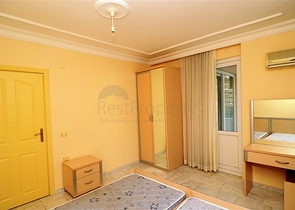 شقة مفروشة - تصميم غرفتين وصالة - في اوبا / الانيا 