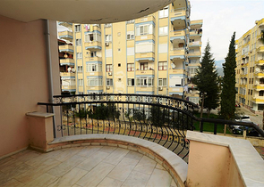 شقة مفروشة - تصميم غرفتين وصالة - في اوبا / الانيا 