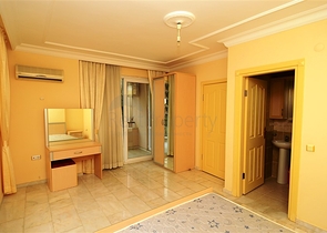 شقة مفروشة - تصميم غرفتين وصالة - في اوبا / الانيا 