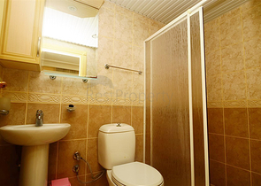 شقة مفروشة - تصميم غرفتين وصالة - في اوبا / الانيا 