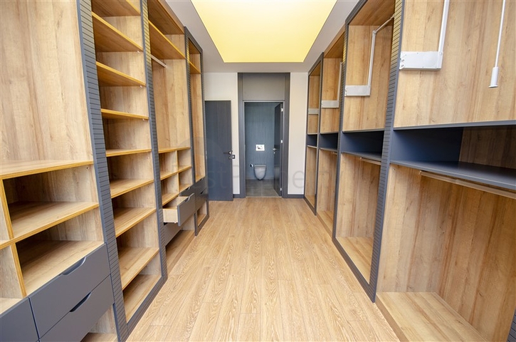 4 + 2 و 5 + 1 فلل ضمن مجمع  في أنطاليا