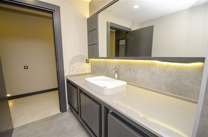 4 + 2 و 5 + 1 فلل ضمن مجمع  في أنطاليا