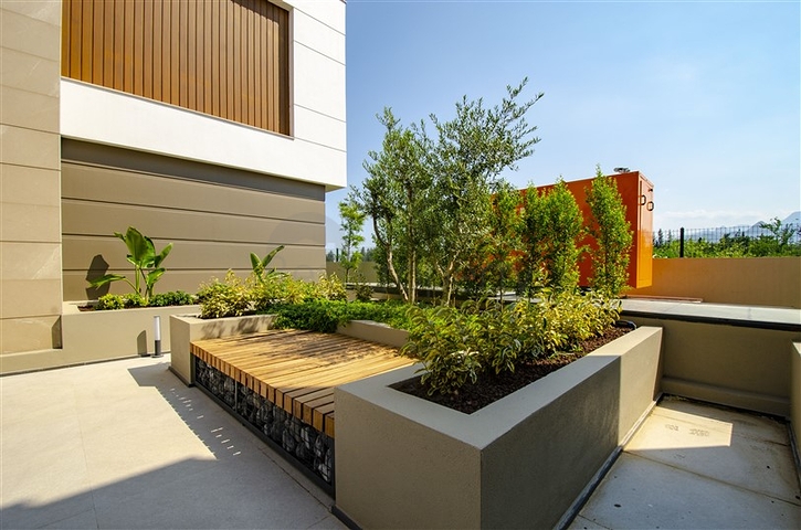 4 + 2 و 5 + 1 فلل ضمن مجمع  في أنطاليا