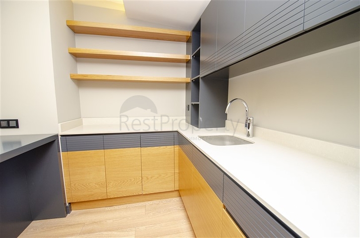 4 + 2 و 5 + 1 فلل ضمن مجمع  في أنطاليا