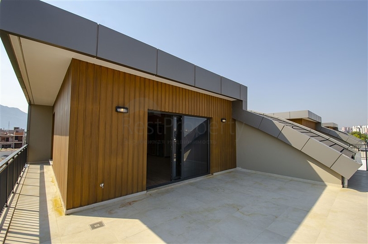 4 + 2 و 5 + 1 فلل ضمن مجمع  في أنطاليا