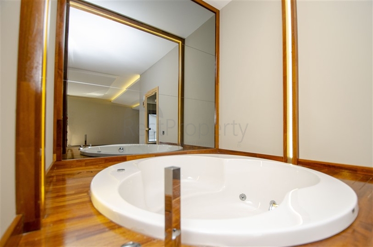 4 + 2 و 5 + 1 فلل ضمن مجمع  في أنطاليا